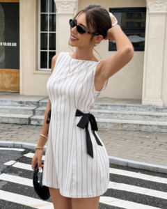 Vestido mini informal y casual de verano sin mangas