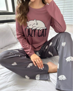 Conjunto de ropa de dormir informal con estampado de gato durmiendo
