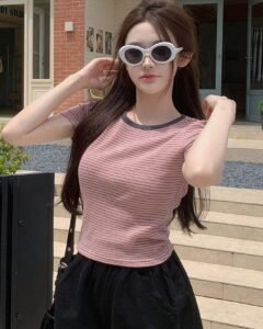 Camiseta casual de mujer de manga corta con cuello redondo