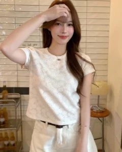 Camiseta de mujer de ajuste ligeramente holgado de tela texturizada