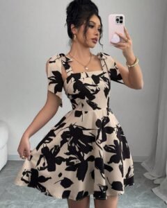 Vestido camisero mini con estampado floral elegante