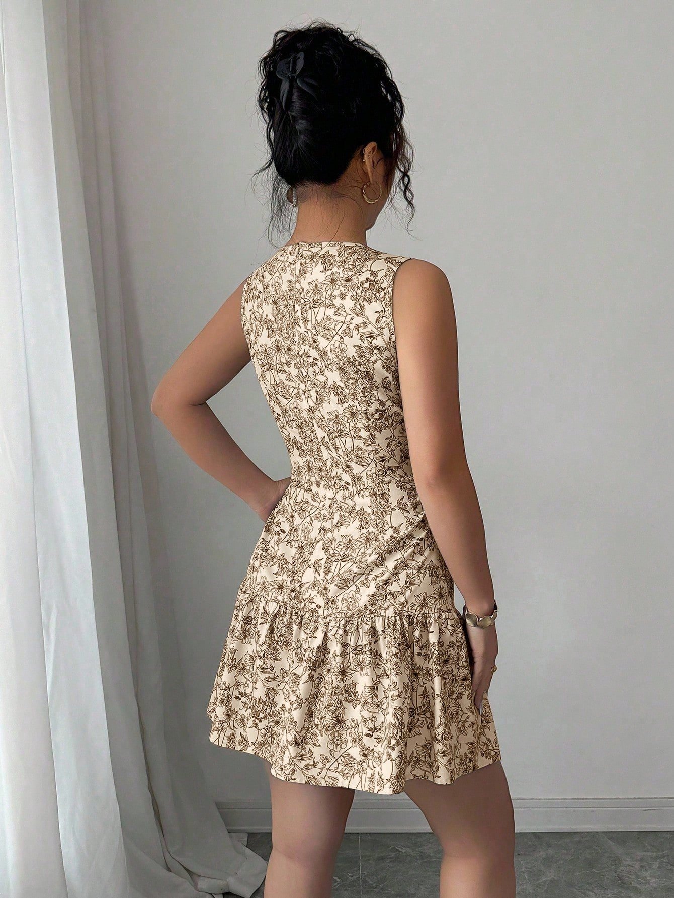 Vestido mini bohemio elegante francés con estampado floral sin mangas - Imagen 2