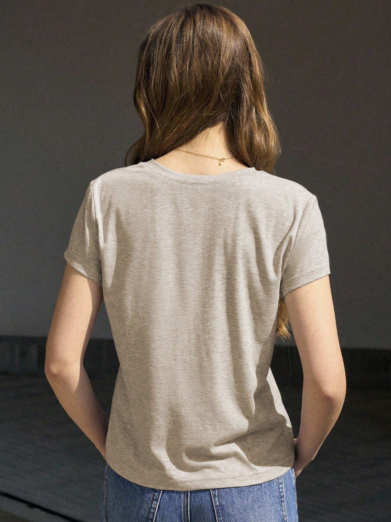 Camiseta de manga corta casual de mujer con bordado de lazo - Imagen 2