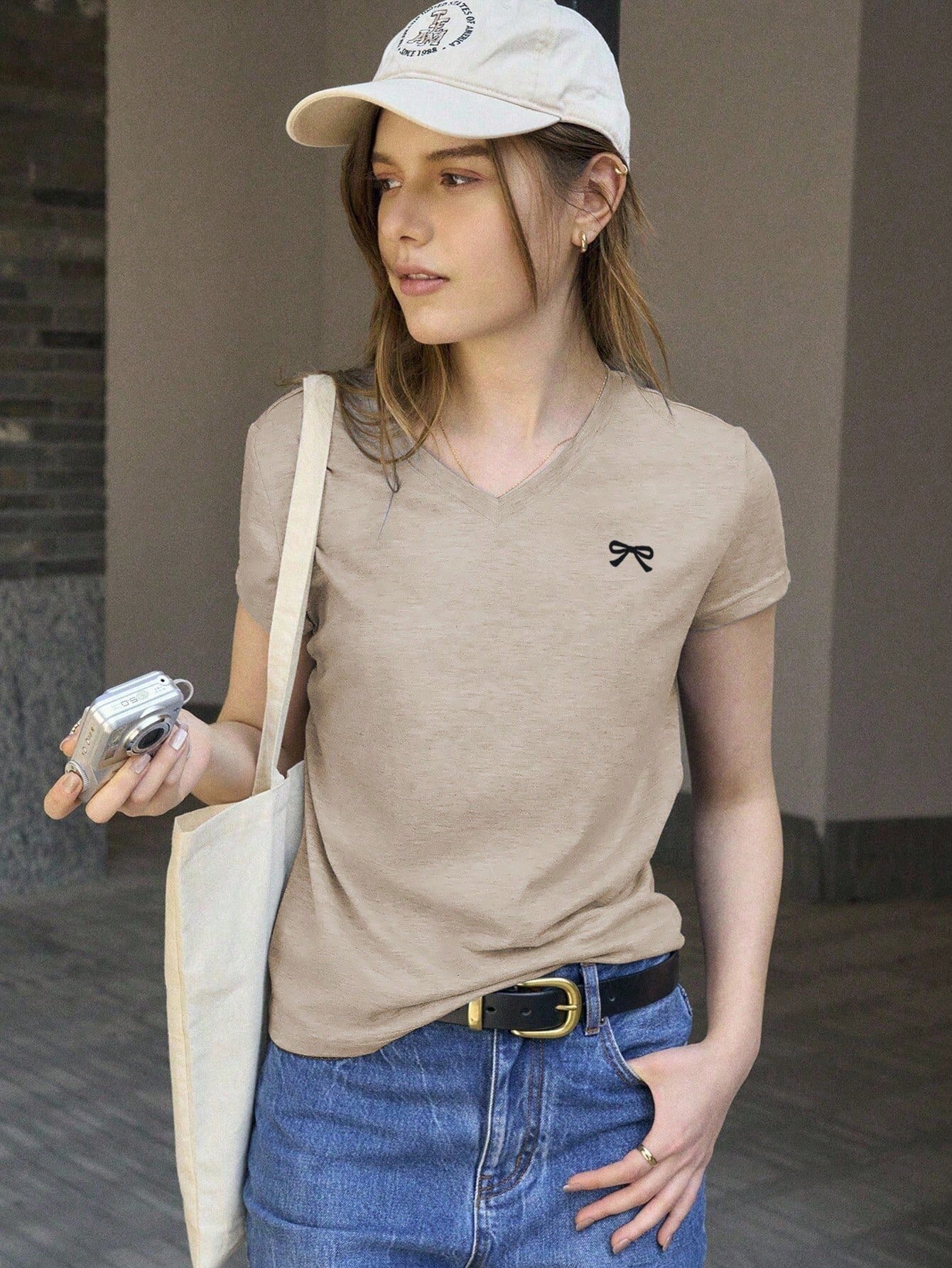 Camiseta de manga corta casual de mujer con bordado de lazo - Imagen 3