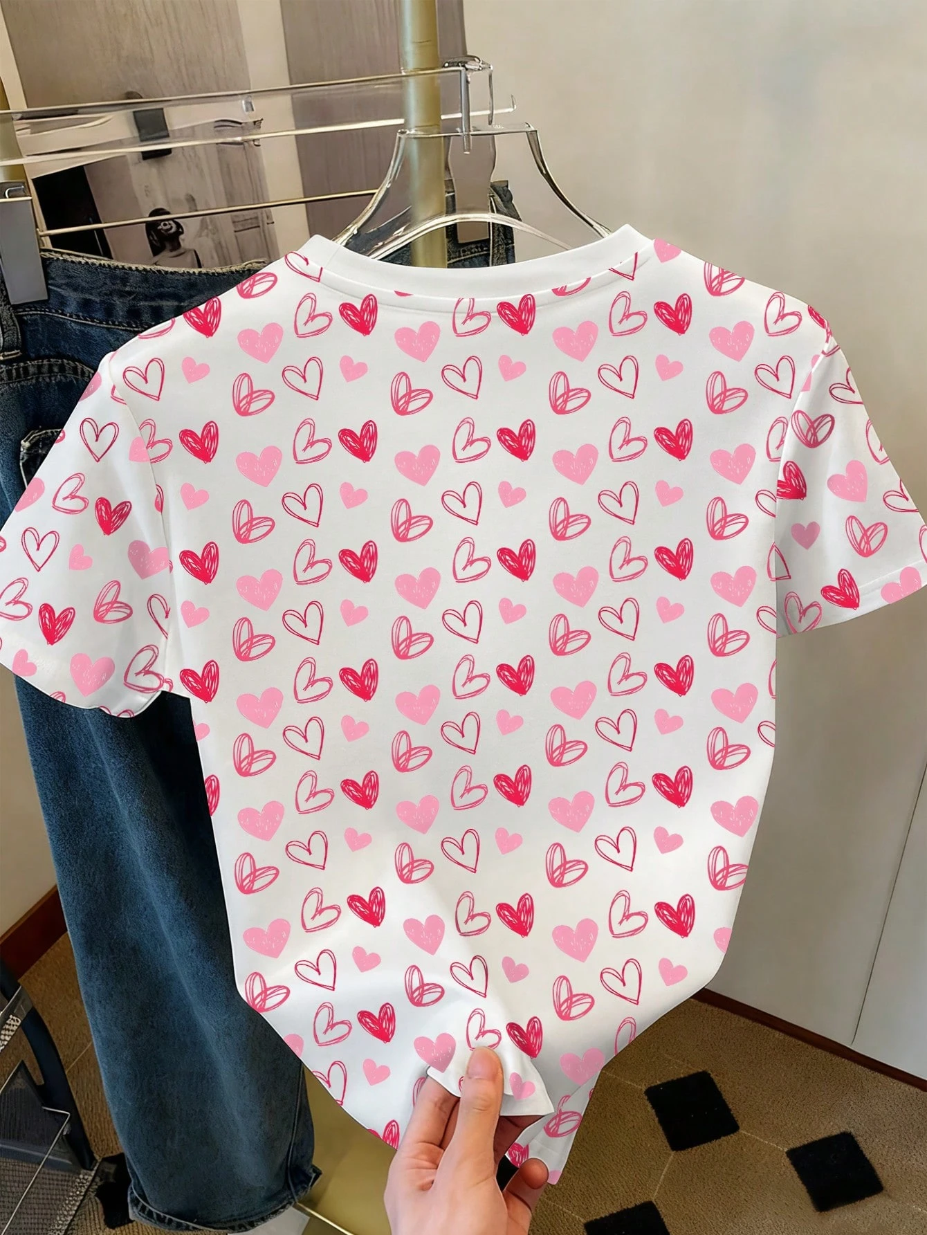Camiseta de mujer de cuello redondo con estampado gráfico minimalista - Imagen 2