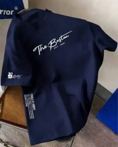 Camiseta de manga corta y cuello redondo con estampado gráfico