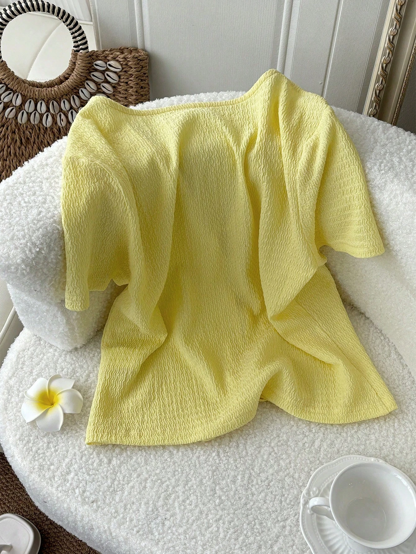 Blusa de punto con amarrado delantero de manga corta en color amarillo claro - Imagen 2