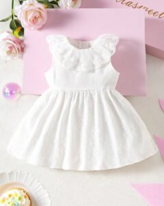 Vestido ligero de malla sin mangas con cuello de encaje