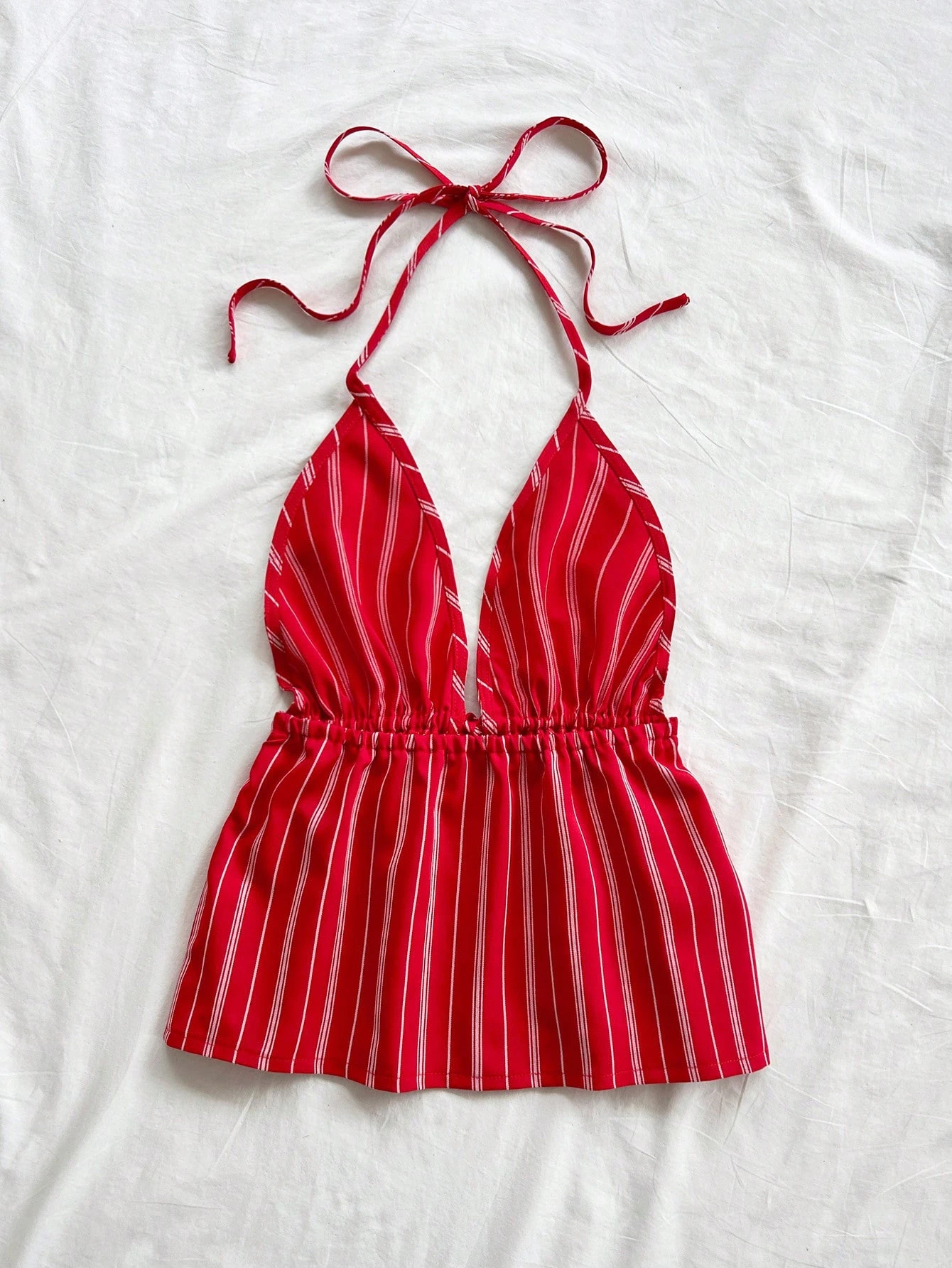 Blusa sin espalda con cuello en V y textura casual de tela blanca - Imagen 2