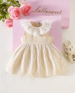 Vestido ligero de malla sin mangas con cuello de encaje