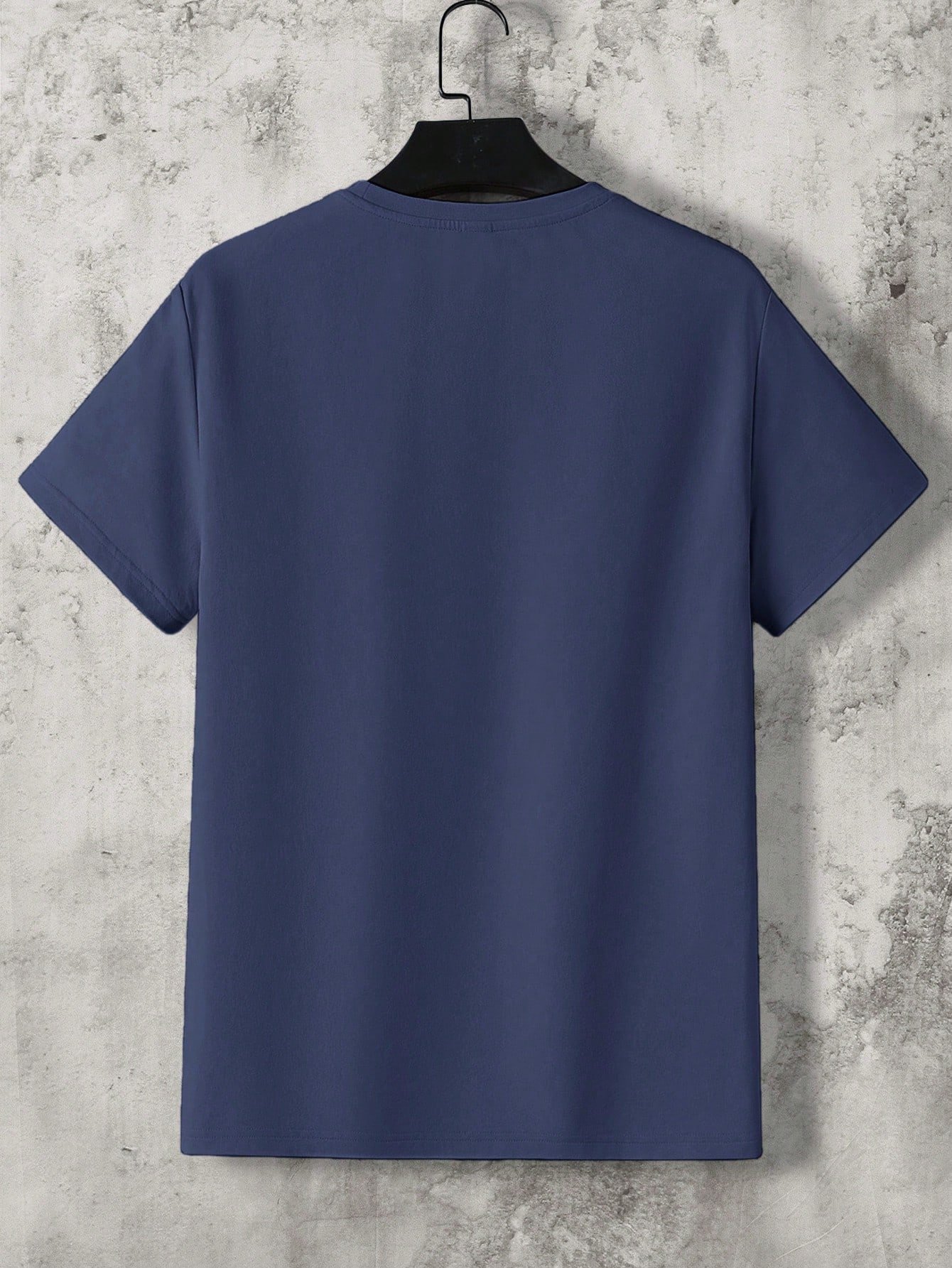 Camiseta de manga corta con eslogan impreso, de estilo minimalista - Imagen 2