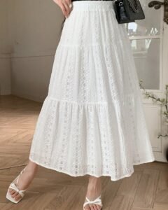 Falda con volantes texturizados blancos