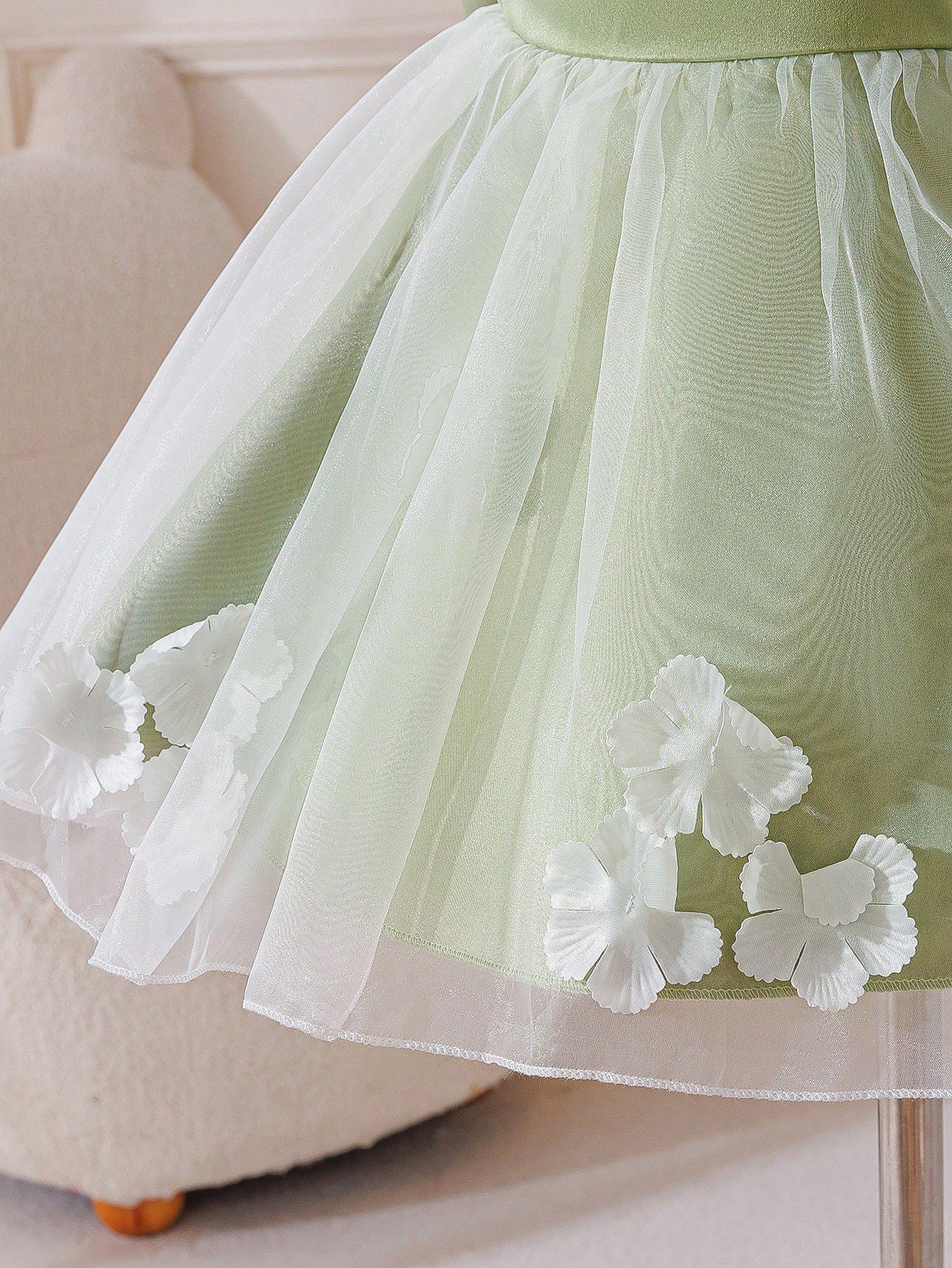 Vestido sin mangas de satén verde para niñas con decoración floral 3D, - Imagen 3