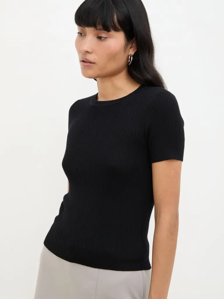 Playera Básica Negra