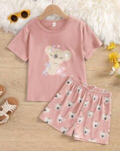 Conjunto de camiseta de manga corta y pantalones cortos con estampado de koala