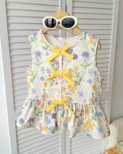 Blusa de tirantes con estampado floral y lazo uso casual y versátil