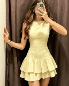 Vestido mini elegante de verano sin mangas con cuello redondo