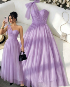 Vestido elegante y romántico sin mangas con cuello de halter