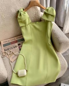 Vestido mini sin mangas de unicolor con decoración de lazo en el hombro