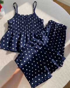 Conjunto de top de tirantes de gasa con lunares y pantalones largos