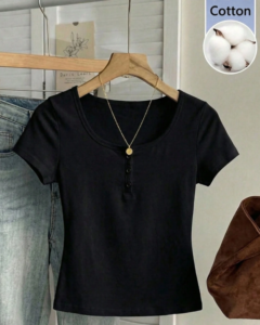 Camiseta de mujer de manga corta con cuello Henley