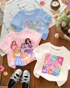 Camiseta de verano para niña joven en rosa suave, con estampado de princesa