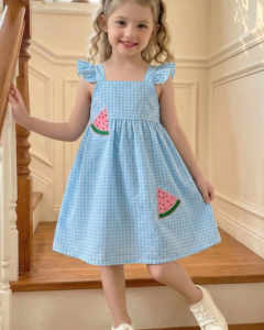 vestido dulce de verano con mangas de volantes