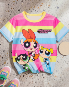 Camiseta de manga corta color rosa bebé a rayas con contraste