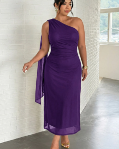Vestido largo ajustado de hombro asimétrico
