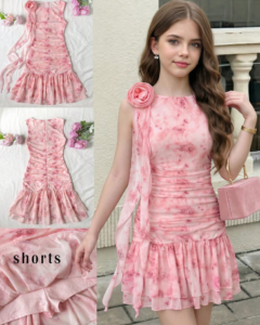 Vestido corto ajustado sin mangas con dobladillo asimétrico